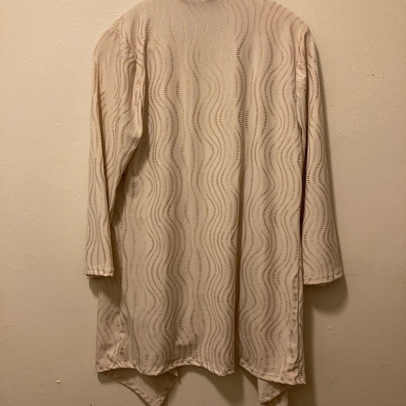 Chicos Travel Collection White and Gold Draped Cardigan Size Small Medium - Picture 5 of 9